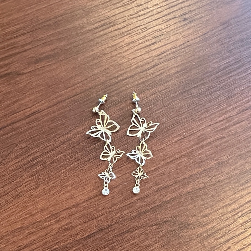 Elegant Gold Butterfly Dangle Earrings